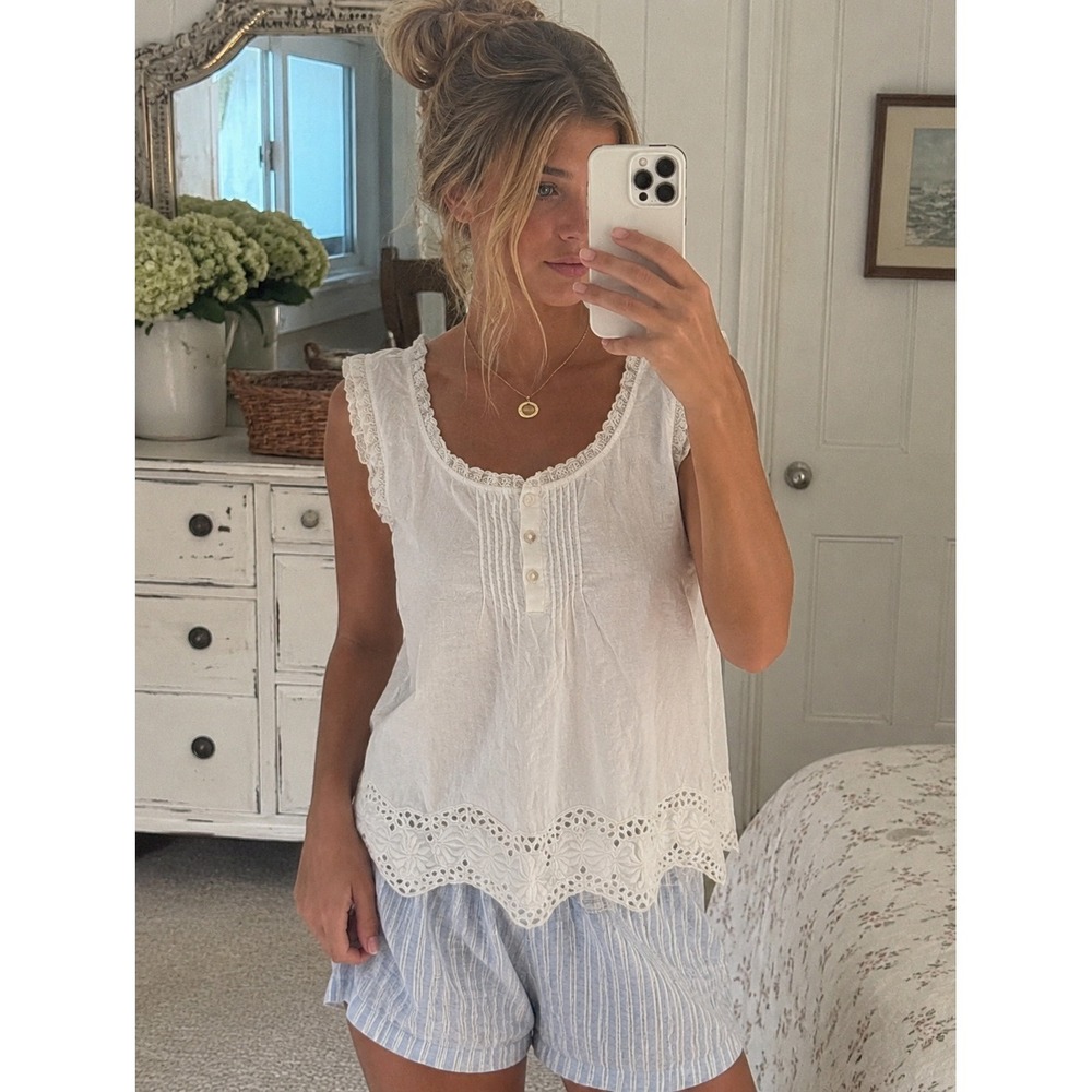 St. Tropez West White Cotton Eyelet Lace Trim Sleeveless Blouse Cottage- S